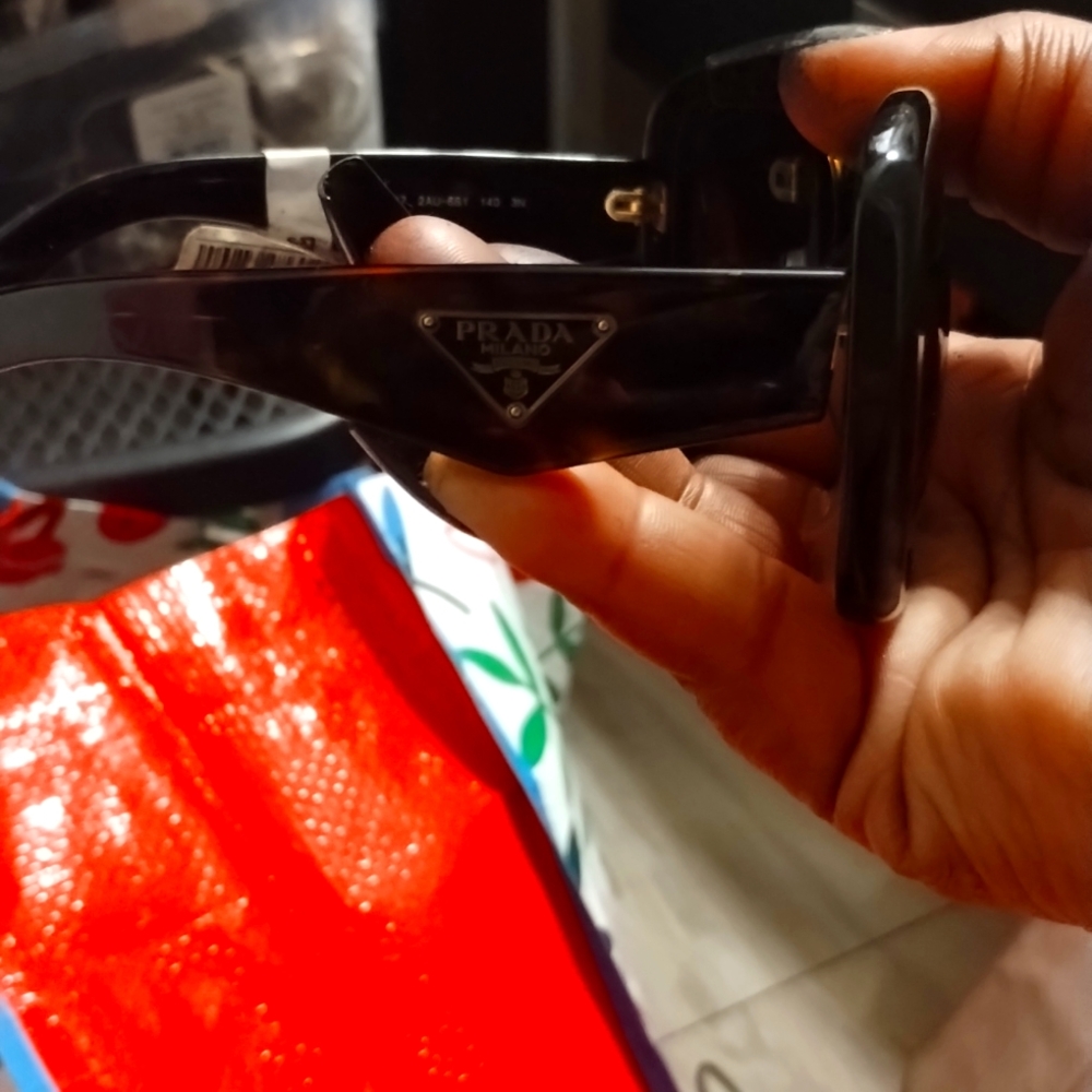 BRAND NEW NEVER WORN PRADA GLASSES